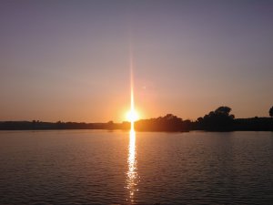 Der Seeburger See bei Sonnenuntergang.
